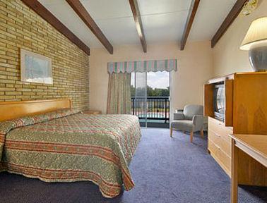 Executive Inn And Suites Waxahachie Room photo