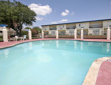 Executive Inn And Suites Waxahachie Facilities photo